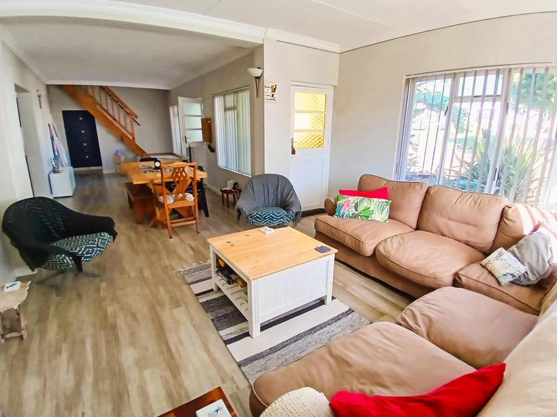 6 Bedroom Property for Sale in Stilbaai Wes Western Cape